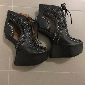 Moonwalker Womens Genuine Leather Chucka Ankle Boot Moonwalker Womens Genuine Leather Chucka Ankle Boot
